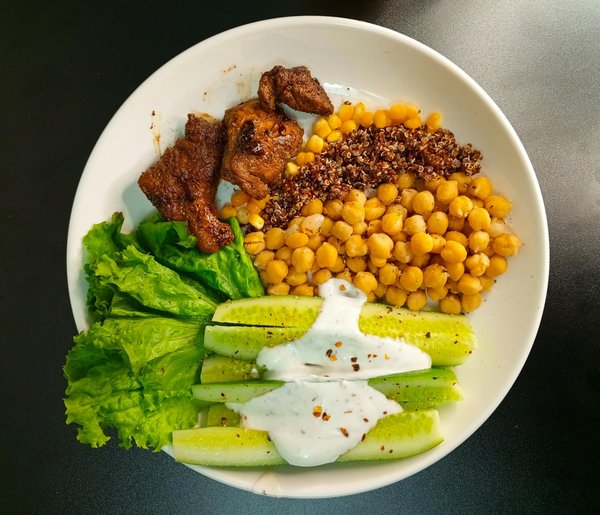 Descubra como preparar um molho de salada saudável e caseiro irresistível!